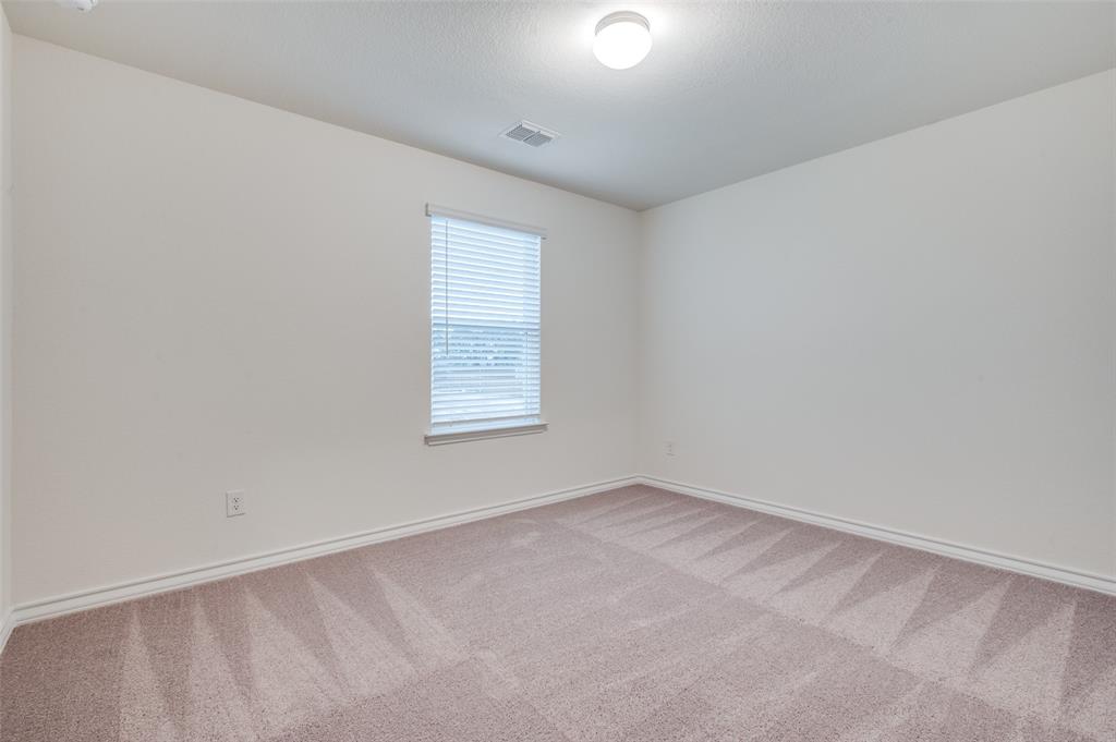 2704 Goldfinch Drive Property Photo 16