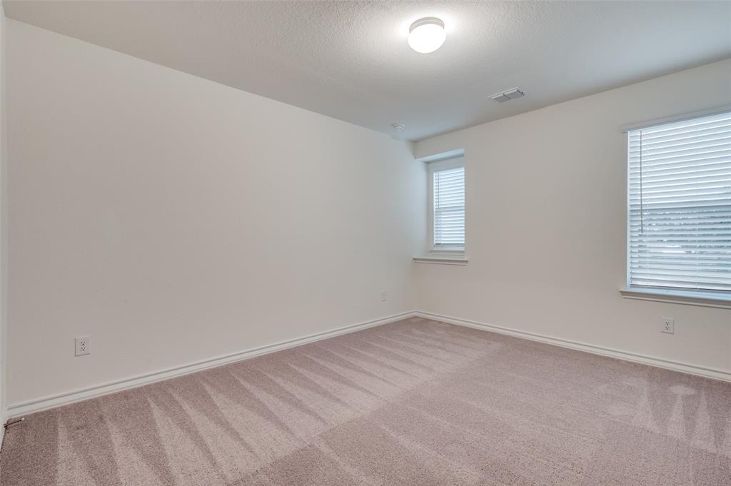 2704 Goldfinch Drive Property Photo 18