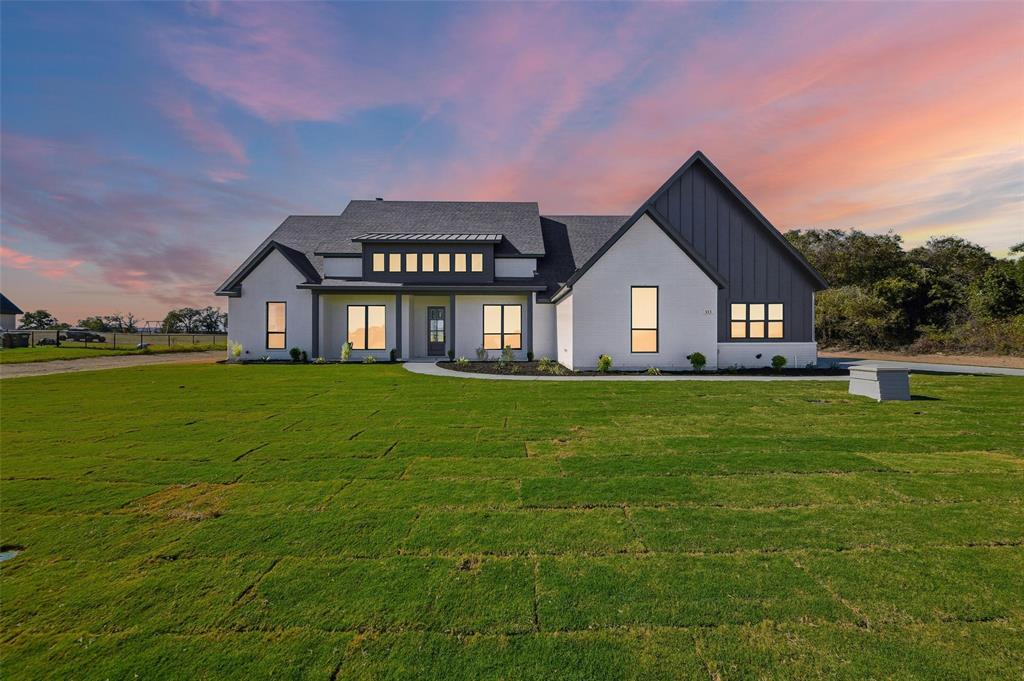 113 Prairie Winds Drive Property Photo 1