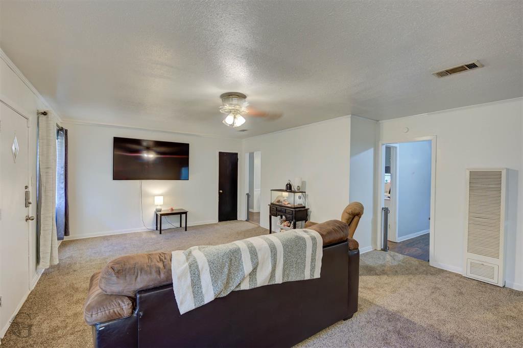 1408 Azalea Street Property Photo 4