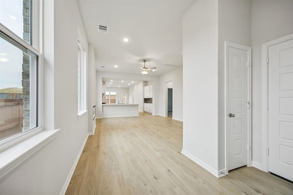 3941 Lakefield Drive Property Photo 2
