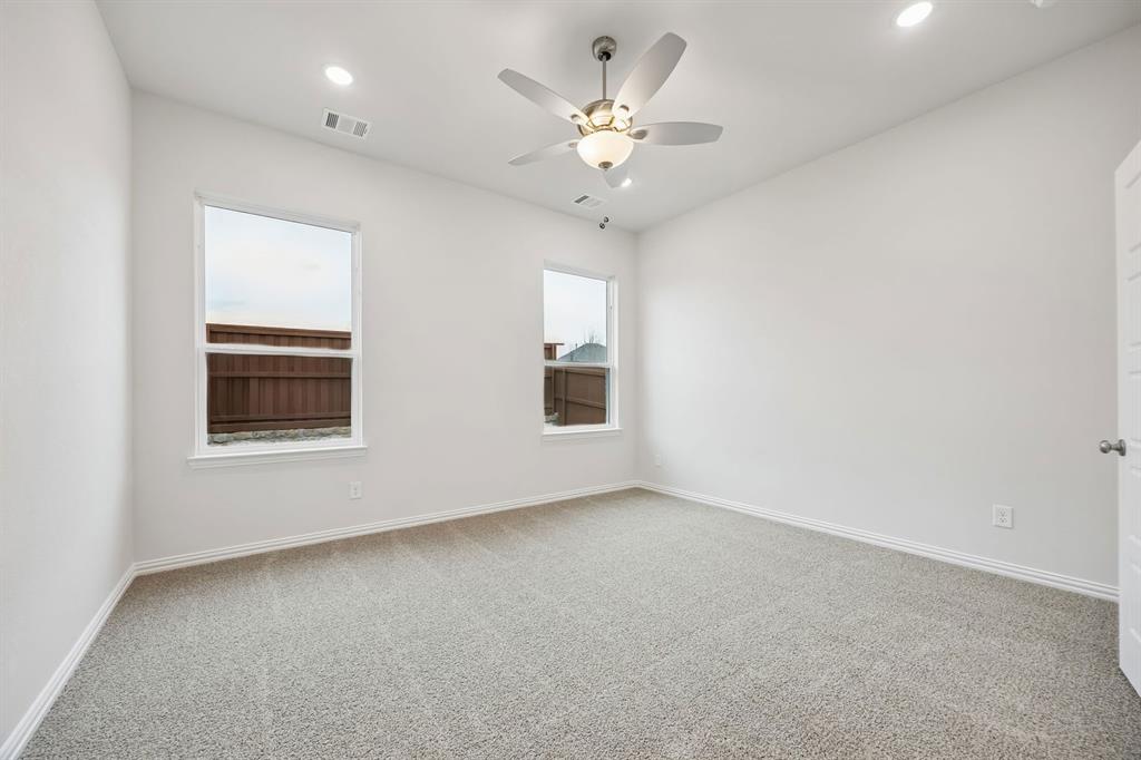 3941 Lakefield Drive Property Photo 5