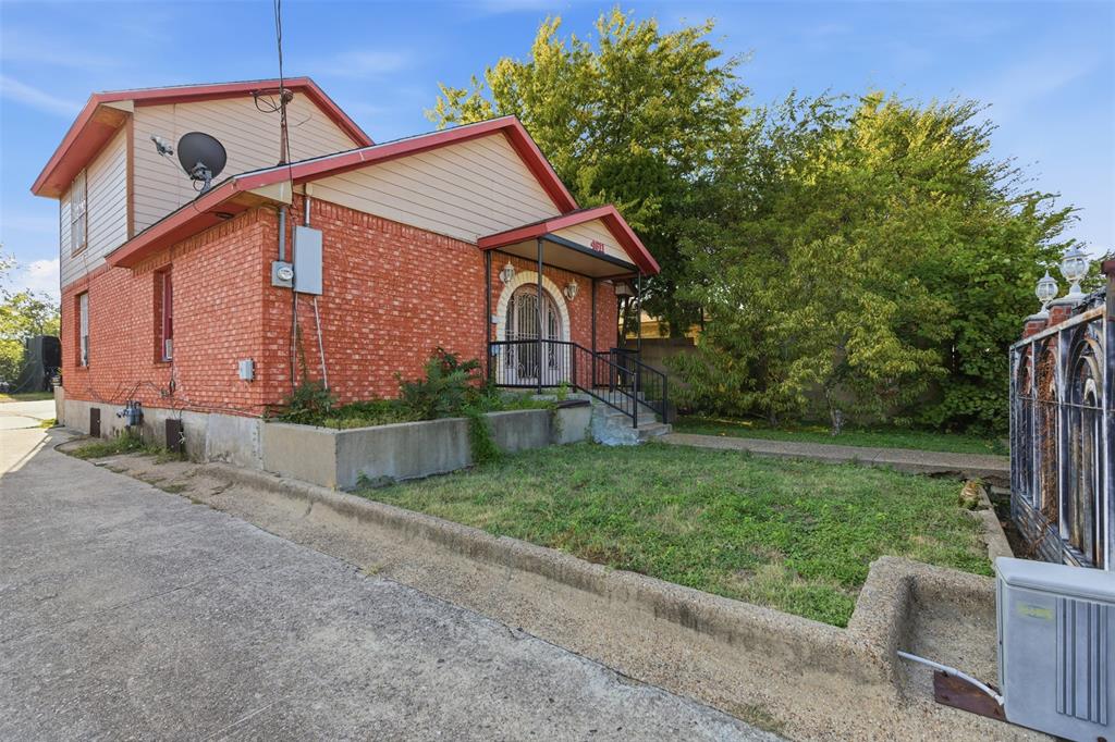 4611 Sylvester Street Property Photo 8
