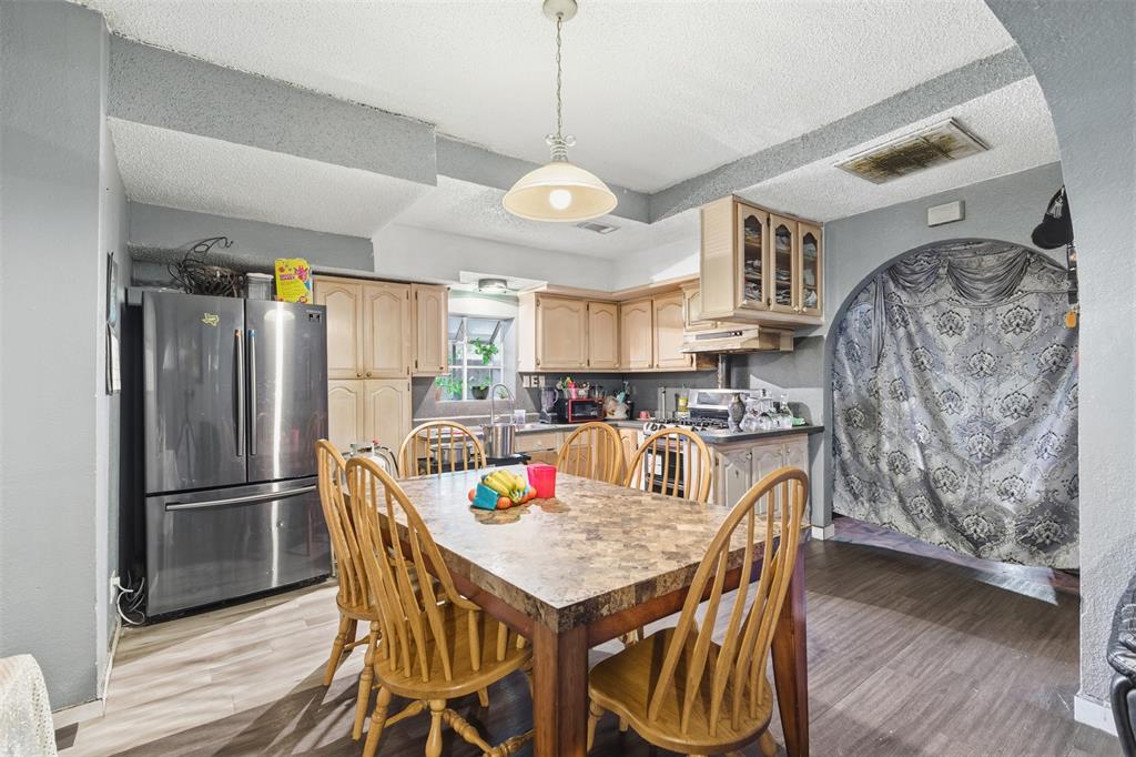 4611 Sylvester Street Property Photo 14