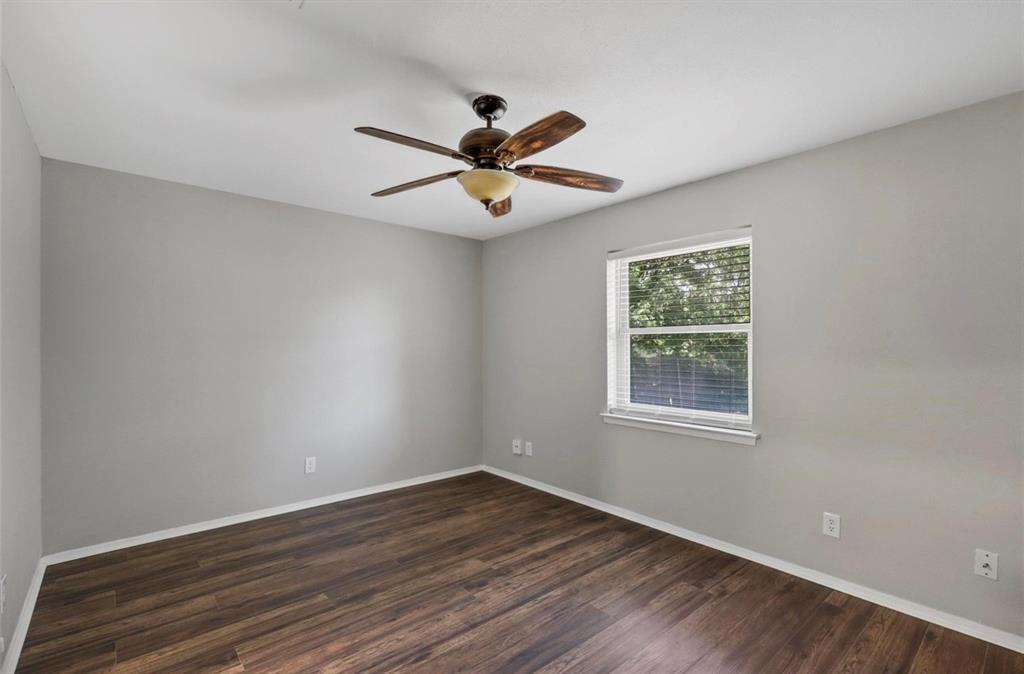 1300 Timbercrest Drive Property Photo 11