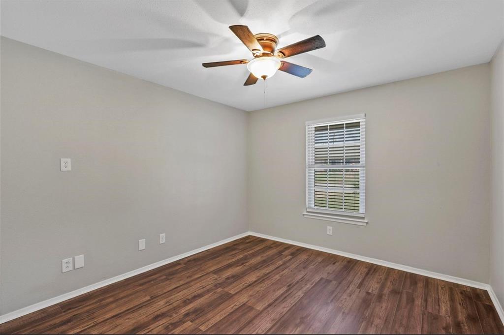 1300 Timbercrest Drive Property Photo 17