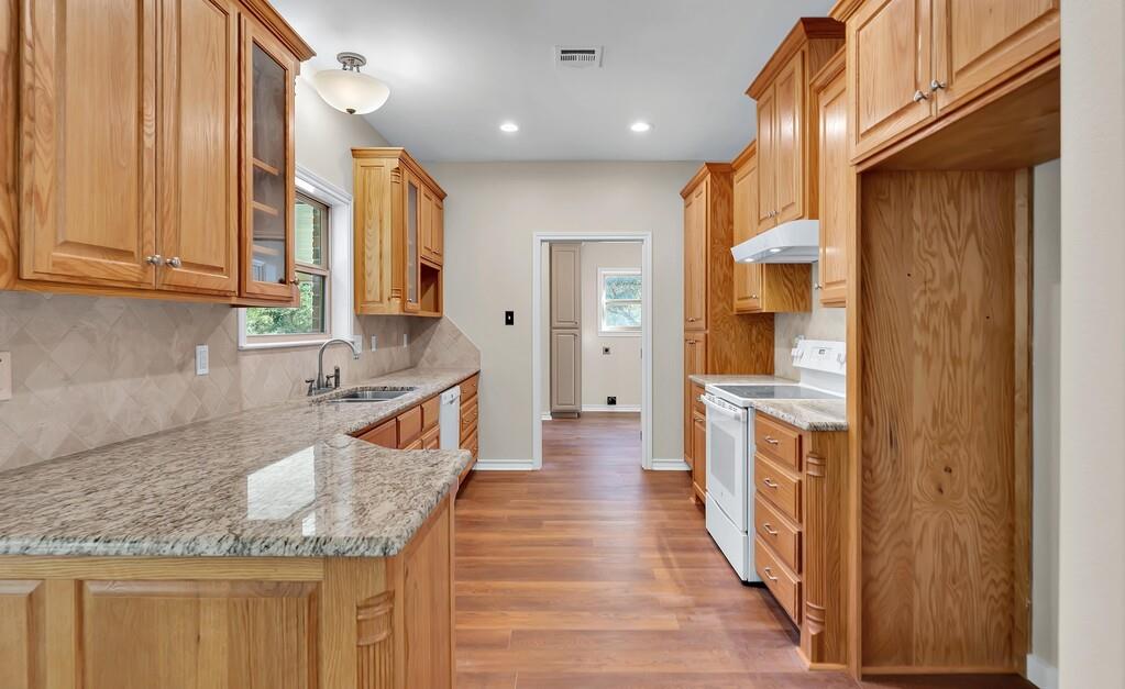 556 Wildwood Trail Property Photo 12