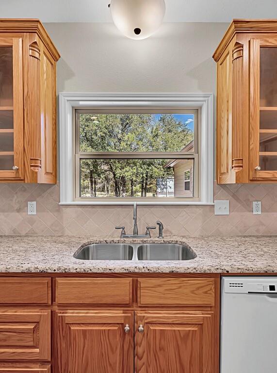 556 Wildwood Trail Property Photo 14