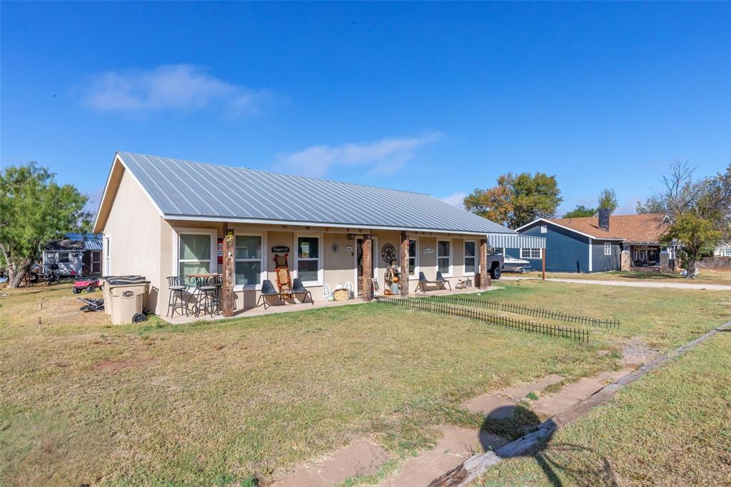 1502 Avenue N Property Photo 3