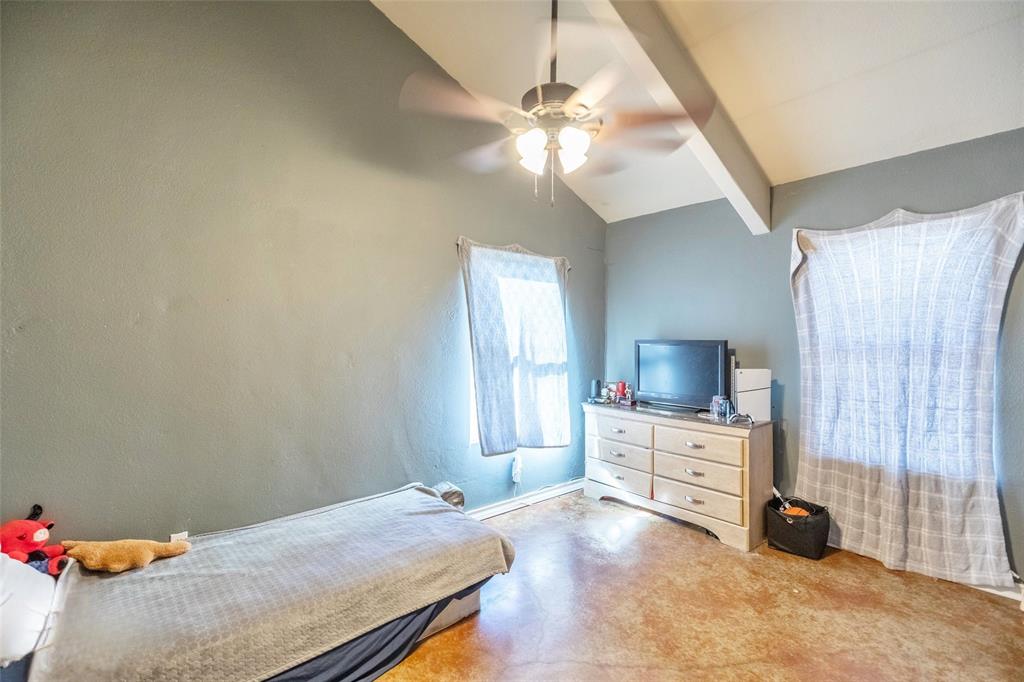 1502 Avenue N Property Photo 10
