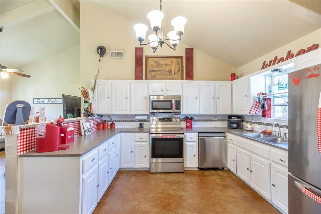 1502 Avenue N Property Photo 12