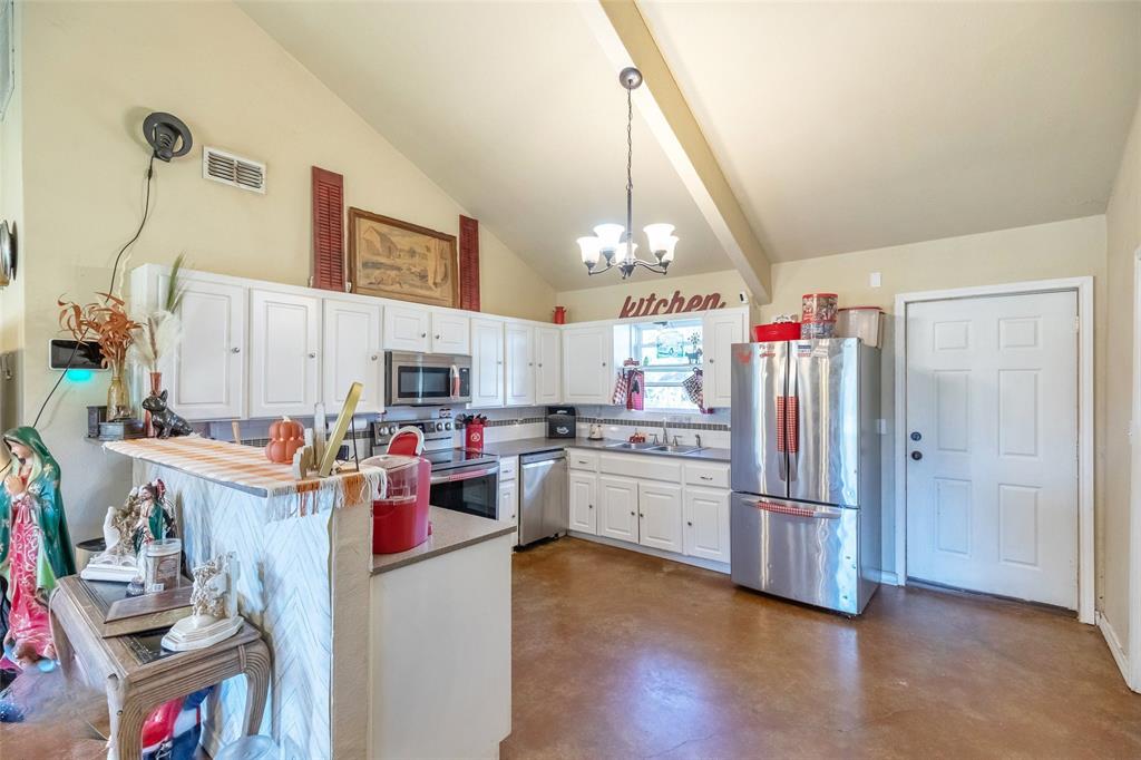 1502 Avenue N Property Photo 13