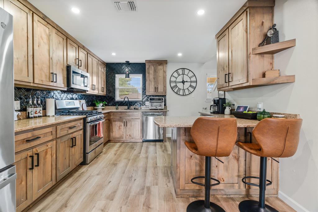 3276 Cleveland Street Property Photo 14