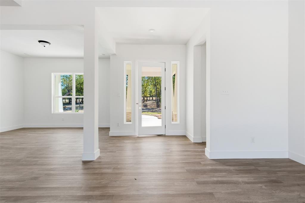 1552 Lakeridge Boulevard Property Photo 10