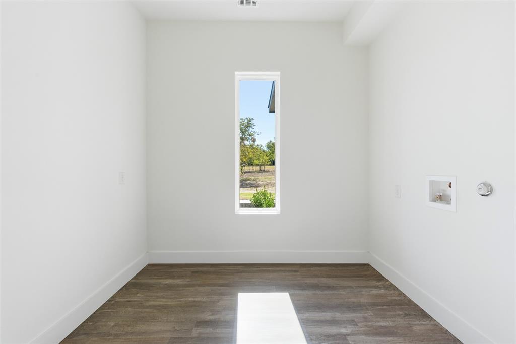 1552 Lakeridge Boulevard Property Photo 21