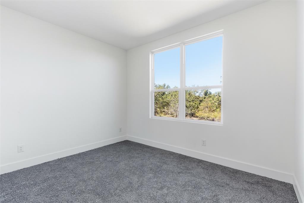 1552 Lakeridge Boulevard Property Photo 26