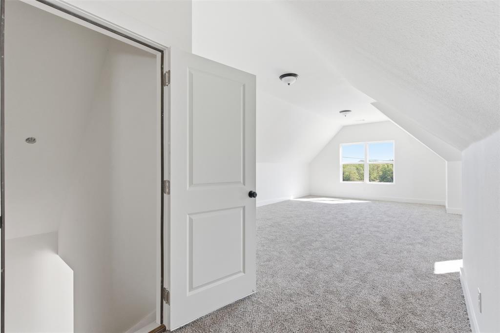 1552 Lakeridge Boulevard Property Photo 29