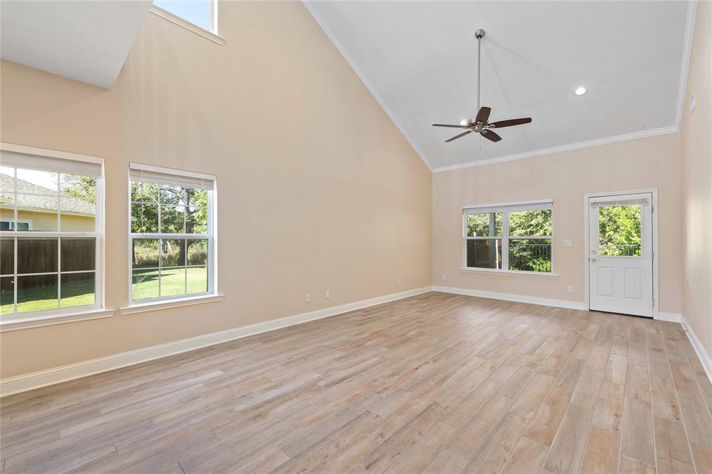1403 Waterstone Drive Property Photo 5
