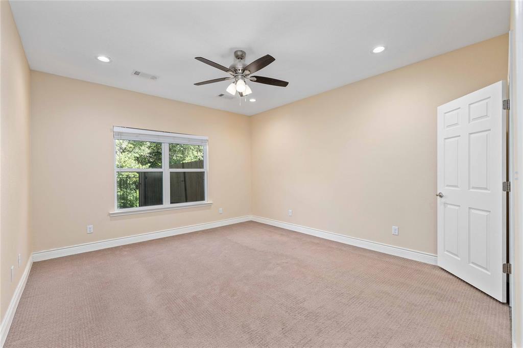 1403 Waterstone Drive Property Photo 13