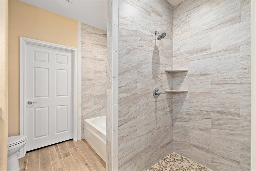 1403 Waterstone Drive Property Photo 16