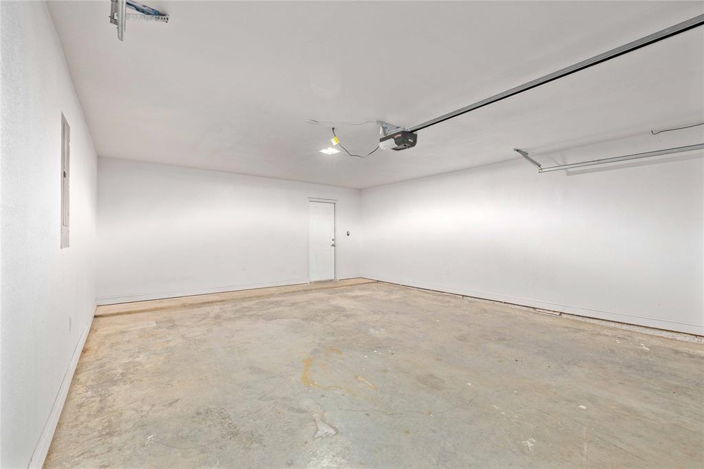 1403 Waterstone Drive Property Photo 26