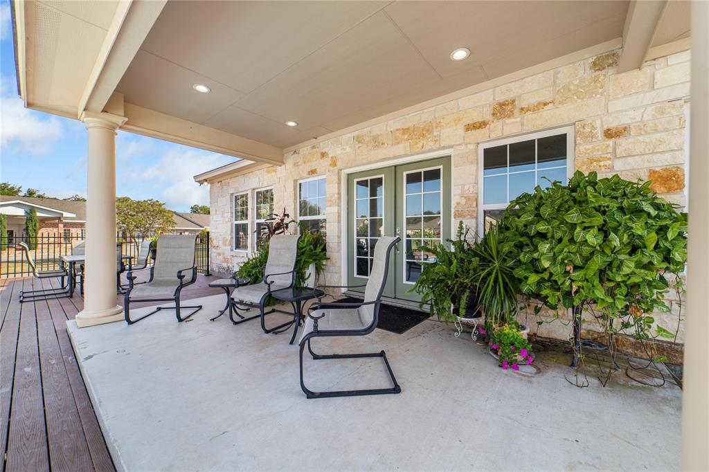 1403 Waterstone Drive Property Photo 33