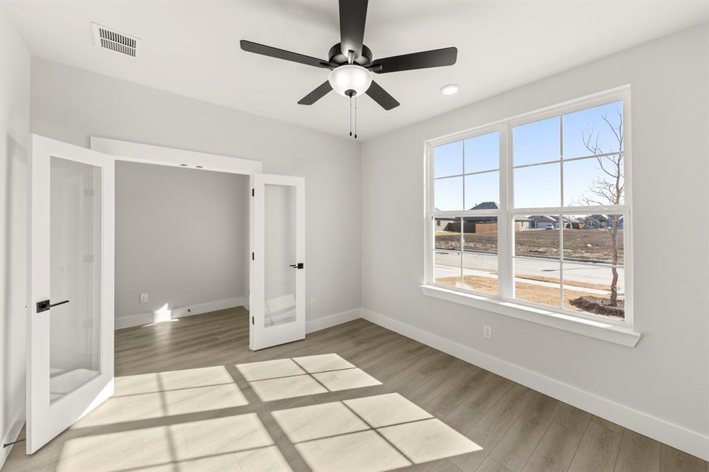 214 Saddletree Drive Property Photo 4