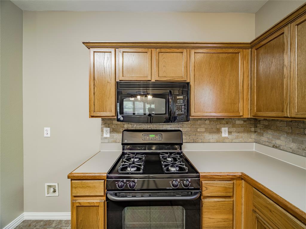 4016 Summerhill Lane Property Photo 7