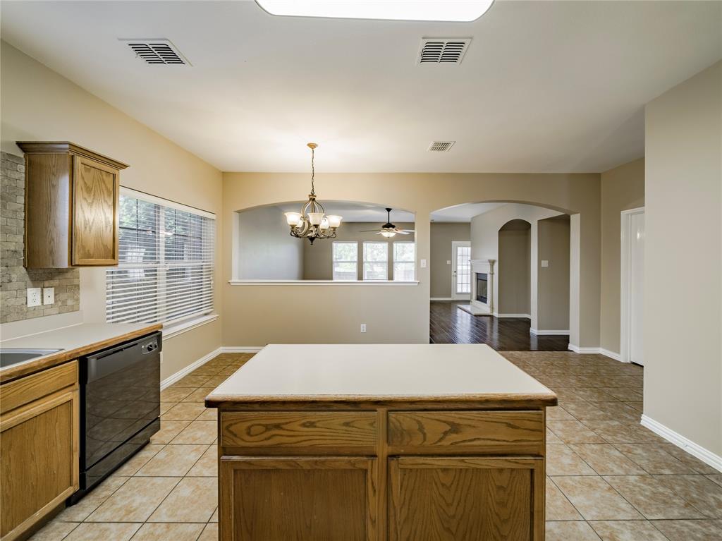 4016 Summerhill Lane Property Photo 8