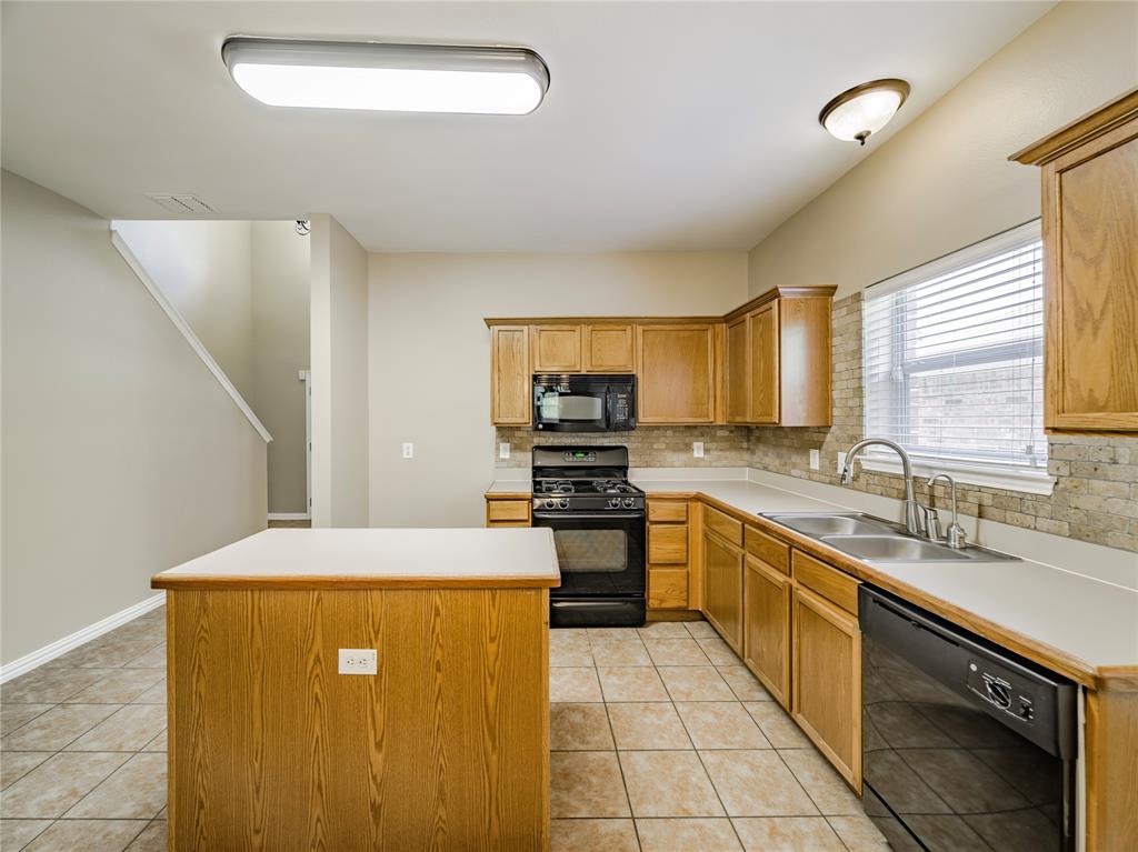 4016 Summerhill Lane Property Photo 10