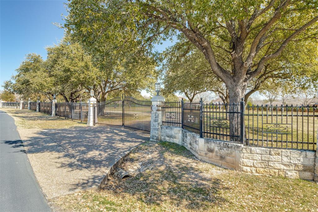 2 Riva Ridge Property Photo 3