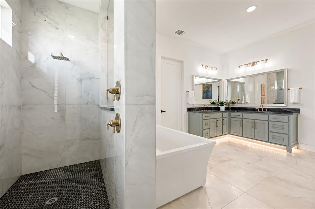 7061 The Resort Drive Property Photo 28