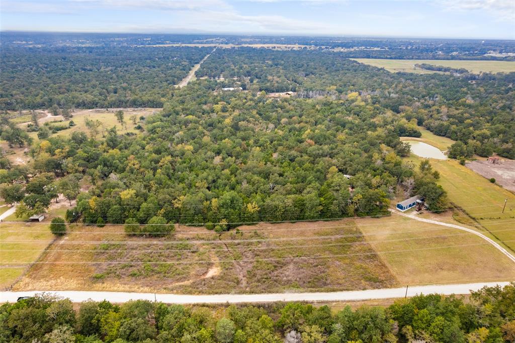 132 Private Road 507 Property Photo 1