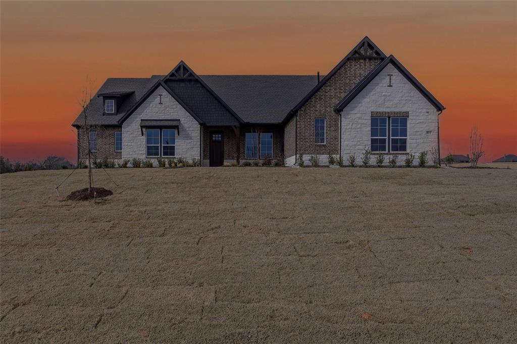 812 Valley Ridge Road Property Photo 1