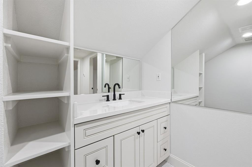 4728 Harley Avenue Property Photo 23