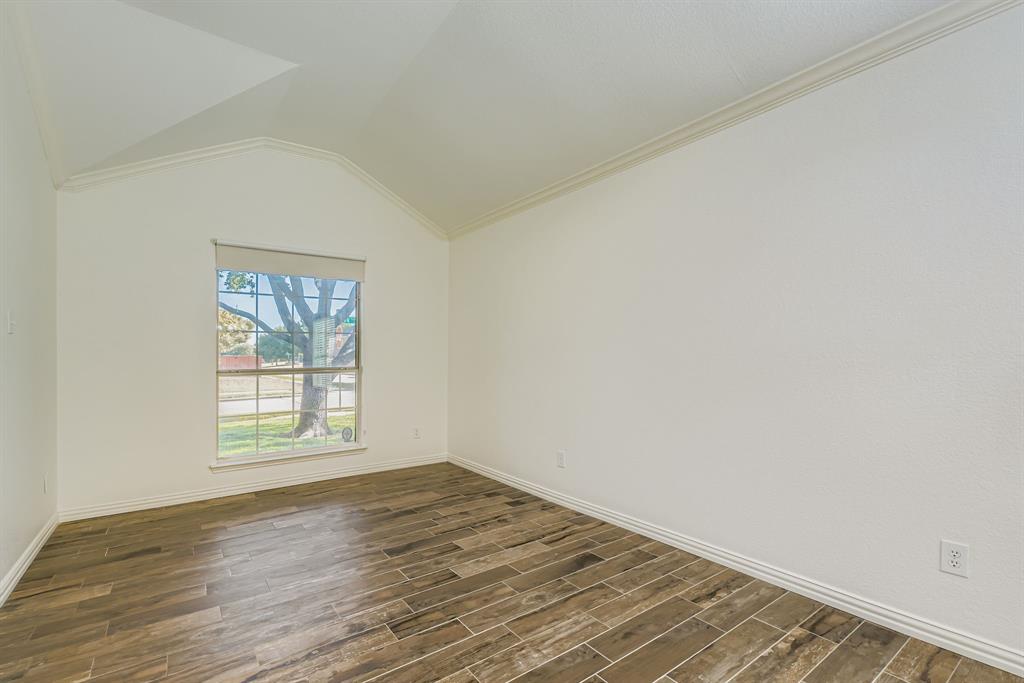 12407 Hawk Creek Drive Property Photo 5