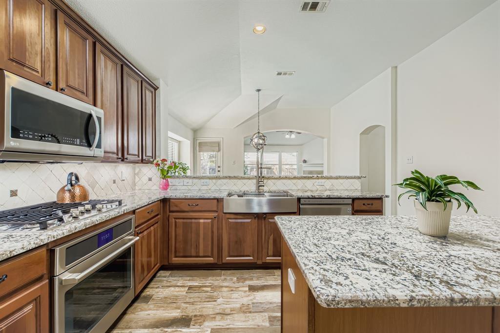 12407 Hawk Creek Drive Property Photo 11