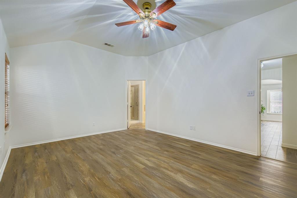 12407 Hawk Creek Drive Property Photo 21