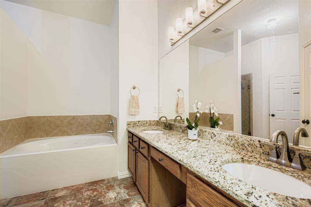 12407 Hawk Creek Drive Property Photo 22