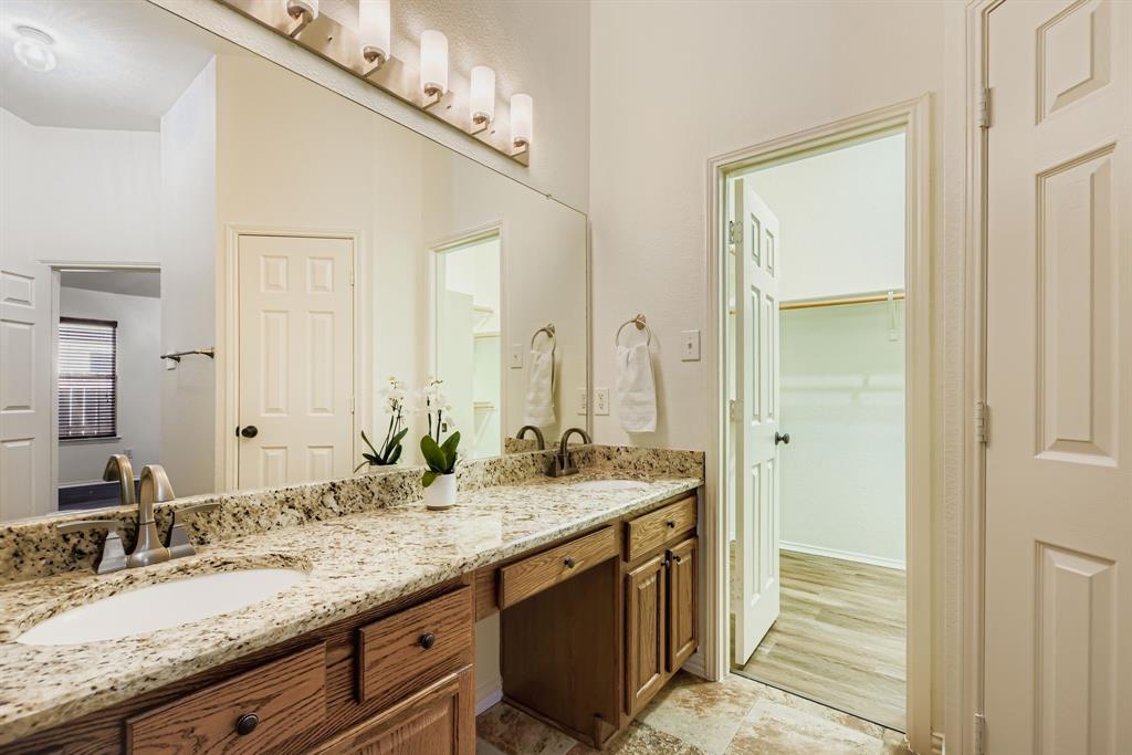 12407 Hawk Creek Drive Property Photo 23