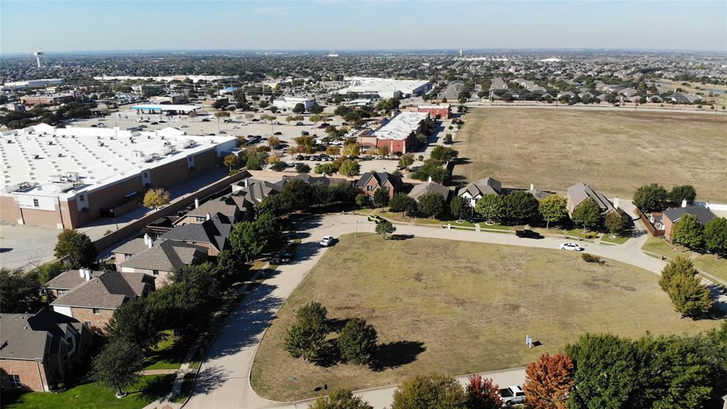 12407 Hawk Creek Drive Property Photo 36