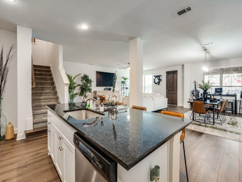 4226 Swinley Forest Drive Property Photo 7