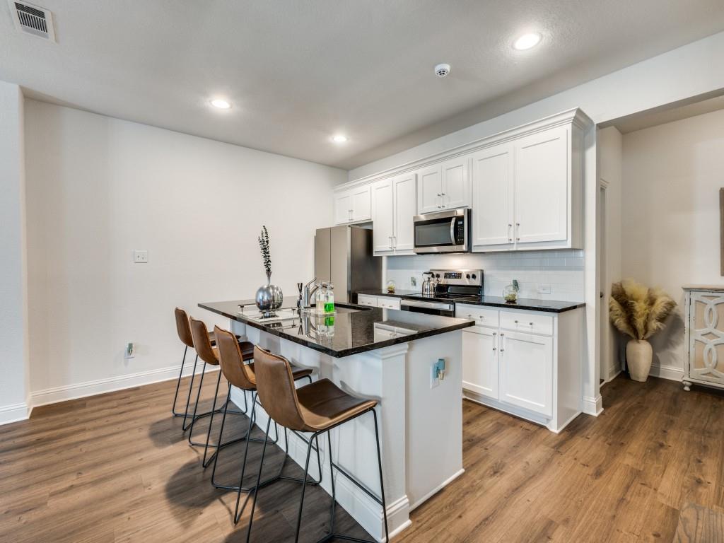 4226 Swinley Forest Drive Property Photo 9