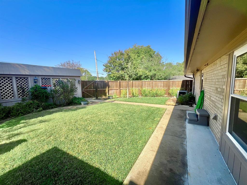 2626 Shoreline Drive Property Photo 13