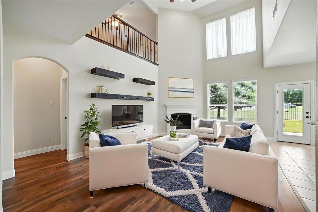 2404 Sabine Circle Property Photo 1