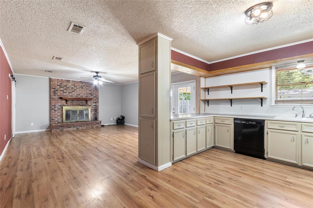 406 Chumney Drive Property Photo 3