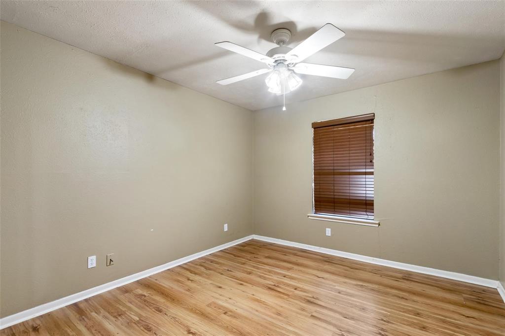 406 Chumney Drive Property Photo 14