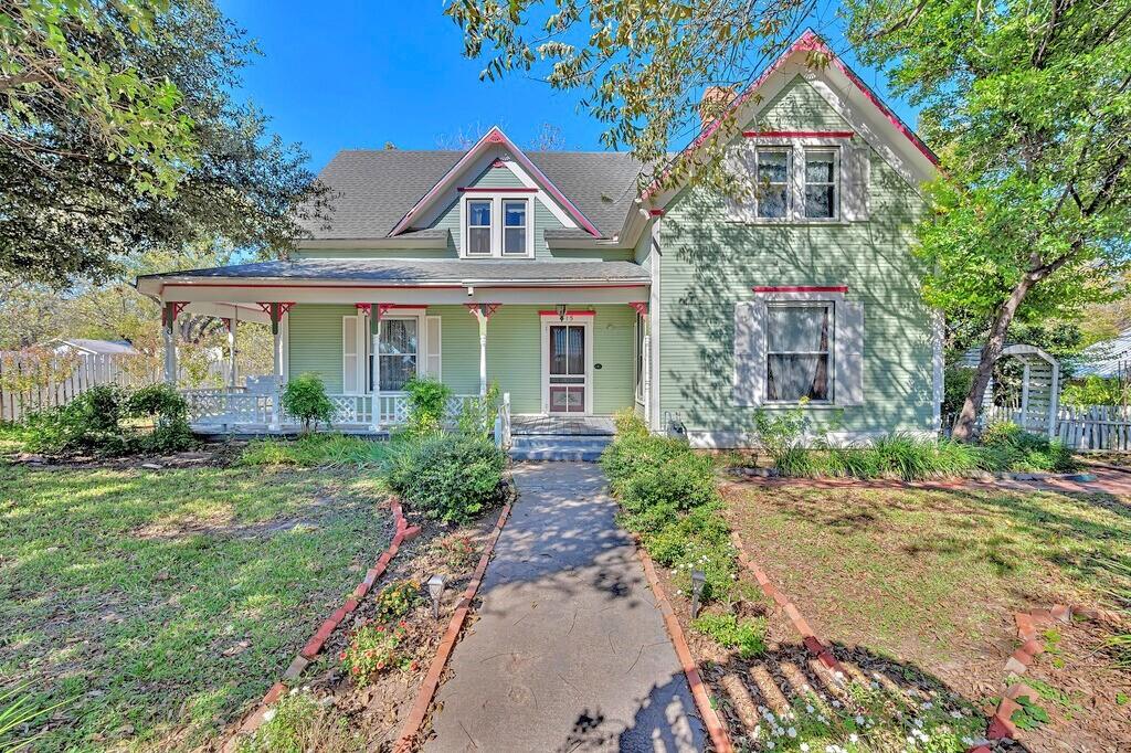 515 Hackberry Street Property Photo 1