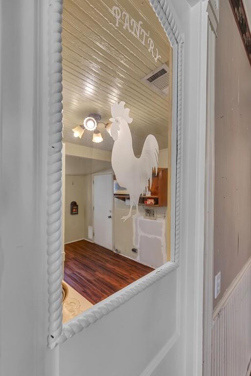 515 Hackberry Street Property Photo 10