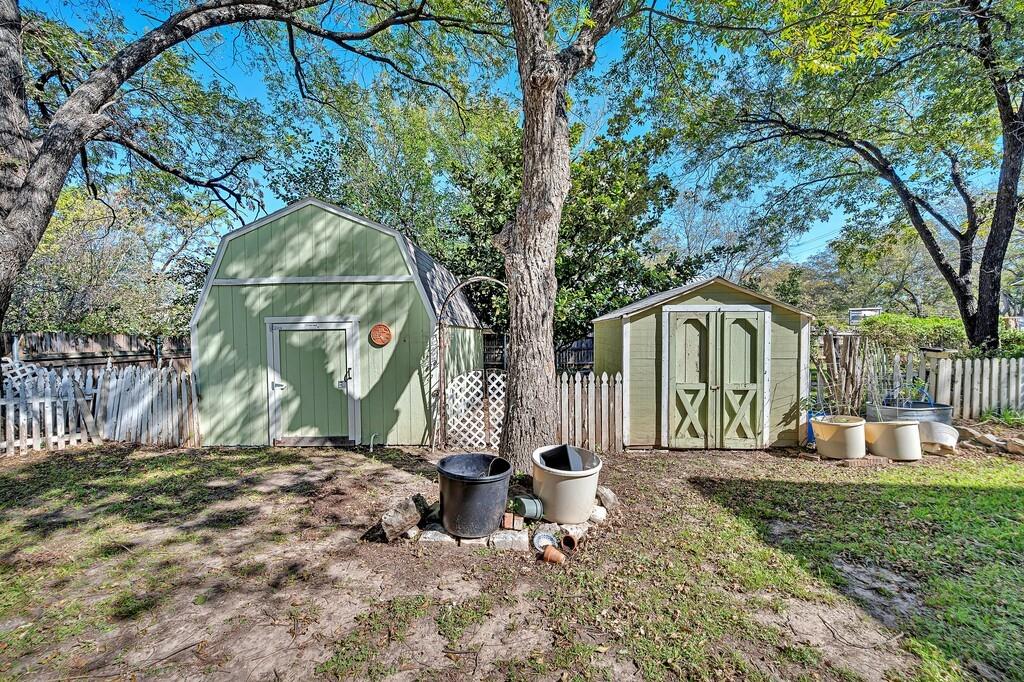 515 Hackberry Street Property Photo 39
